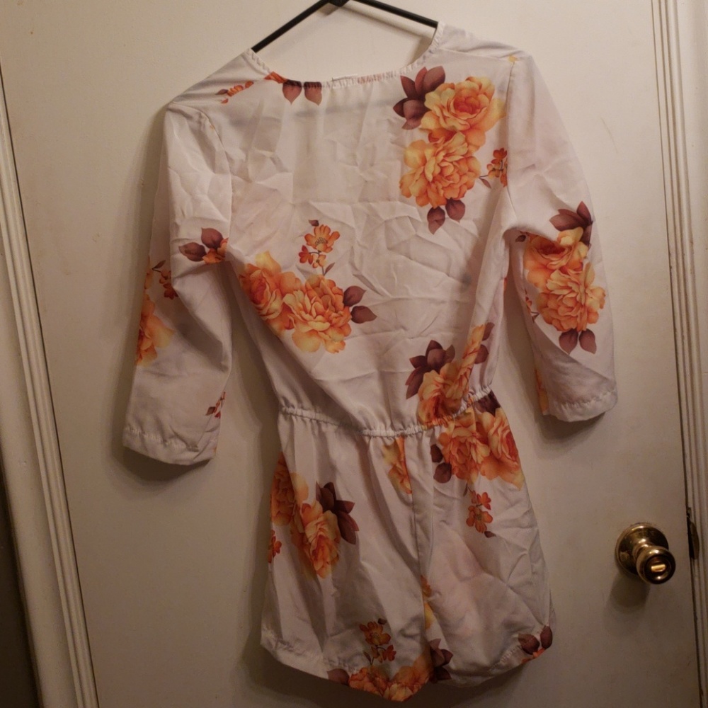 Floral Romper - Picture 2 of 2